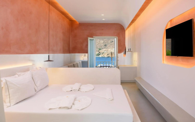 Yperia Hotel