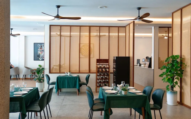 Smile Boutique Hotel By EHM
