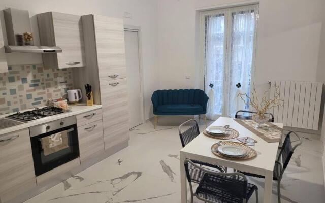 NewLife 8.15 Holiday Home White