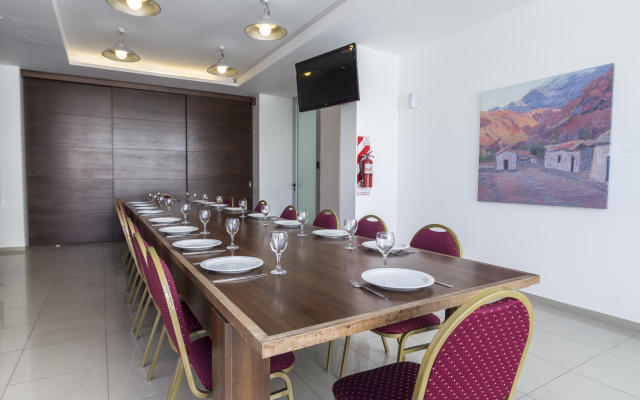 Amérian Carlos Paz Apart & Suites