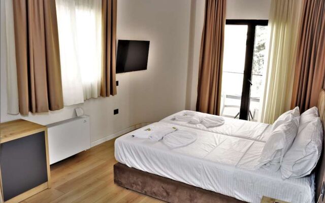 Relax Inn Hotel Durres
