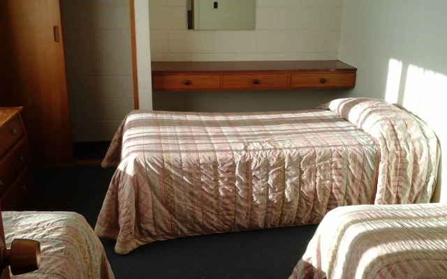 Elmore Lodge Motel
