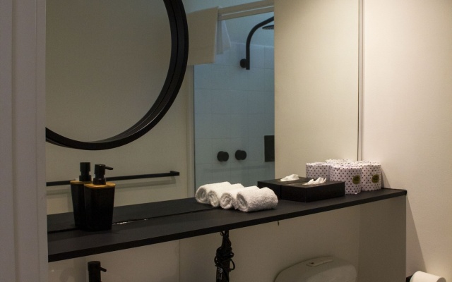 SoYa on Davis Apartment Hotel