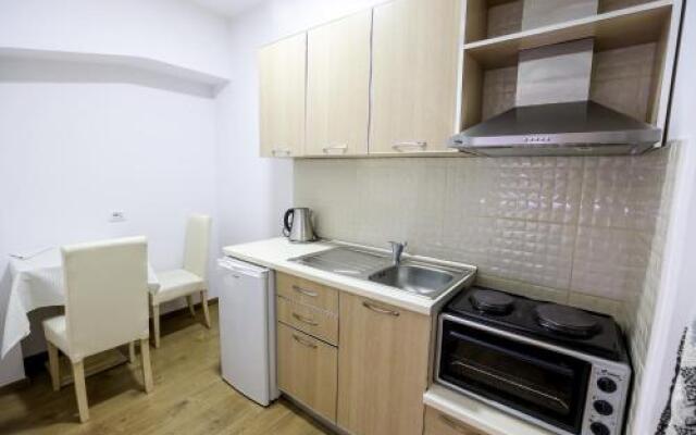 Elior2 Apartments