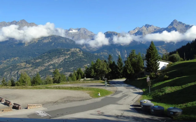 Lou Services Apartment CB25 LSI 001