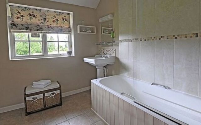 The Cholmondeley Arms Inn - Good Pub Food - B&B in Cheshire