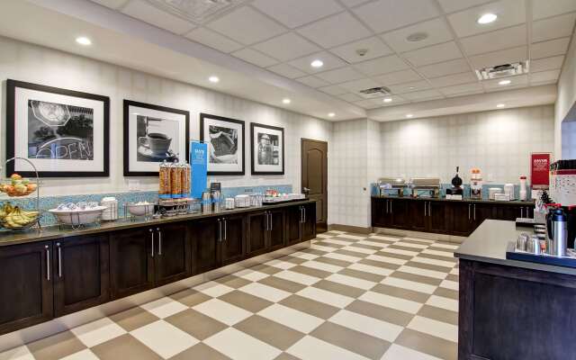 Hampton Inn & Suites by Hilton Saskatoon Airport