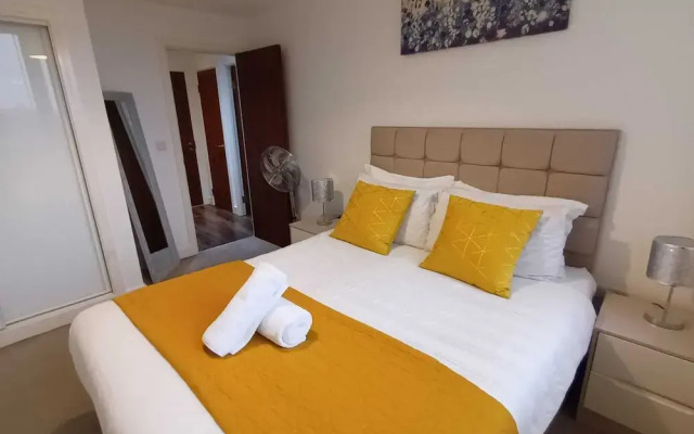 Broad St - 1 Bedroom - 1 Bathroom - Free Parking