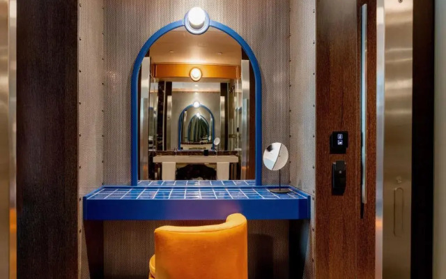 Cenica Porto Hotel, Curio Collection by Hilton