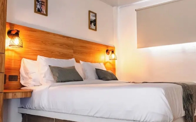 Central Suites by H&R