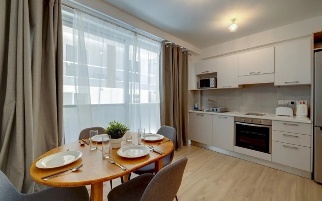 Modern Apartment Close to Amenities