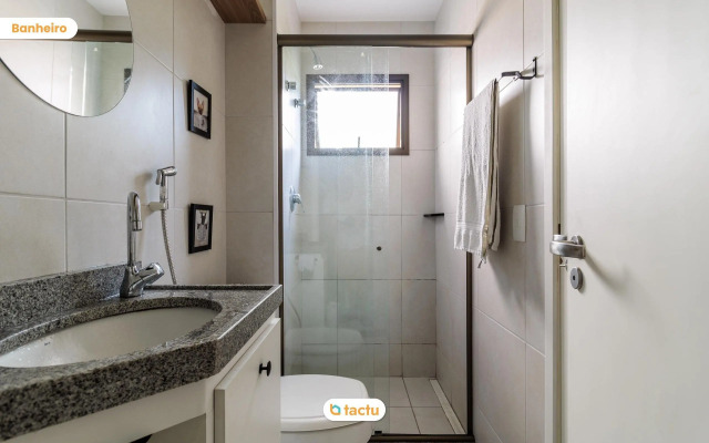 Térreo espaçoso na praia do cumbuco por Tactu