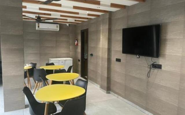 Stay10 Studio Apartments
