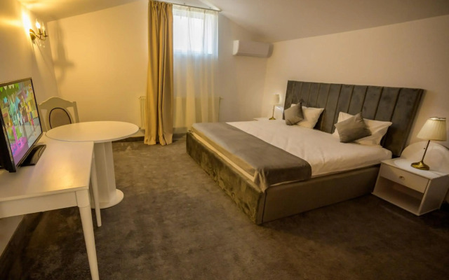 Hotel Queen Vera