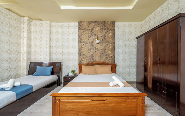 Hoang Long Hotel By Cozrum