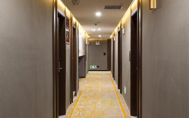 ZMAX Hotels Guangzhou Dongxiaonan Metro Station