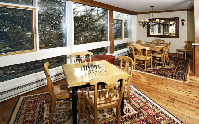 Lodge at Lionshead