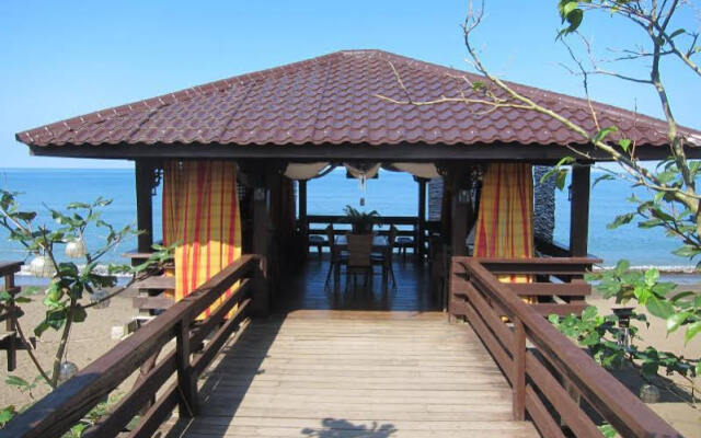 Country Inn Hotel and Restaurant