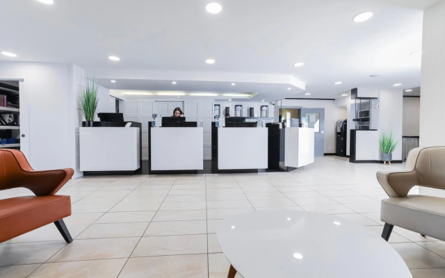 Hotel Universel