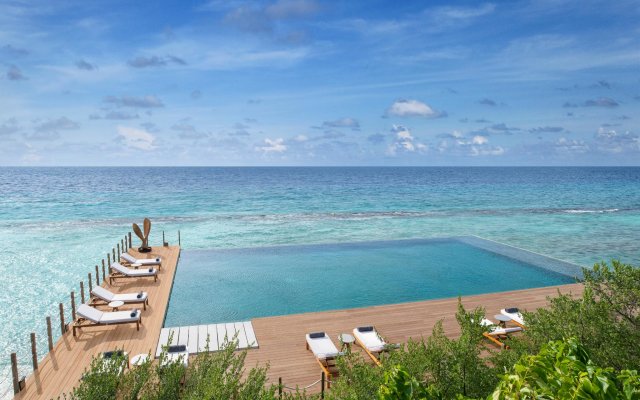 JW Marriott Maldives Resort & Spa