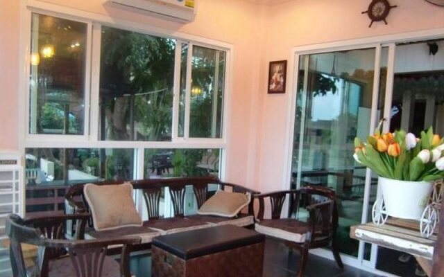 Seven Seas Riverside