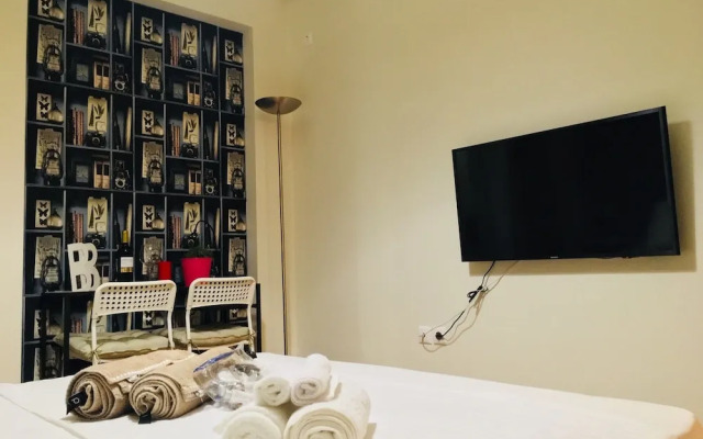 Kolonaki Xenokratous Quiet Studio