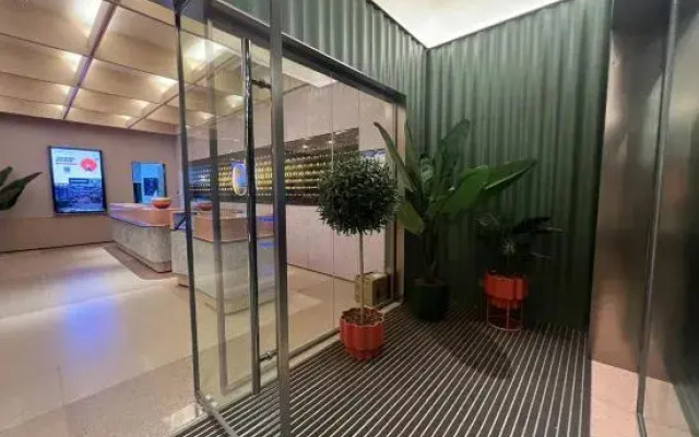 Orange Hotel (Qingyuan Yingde Branch)