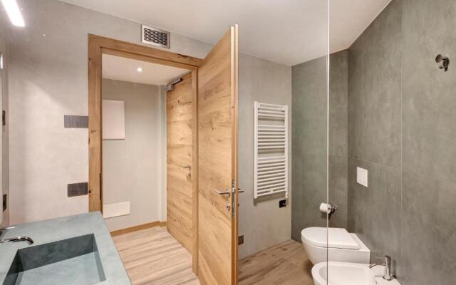 Snow Mountain Planet Suite House