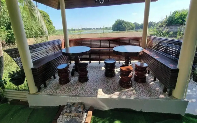 Ruenthai Ayutthaya Resort And Restaurant