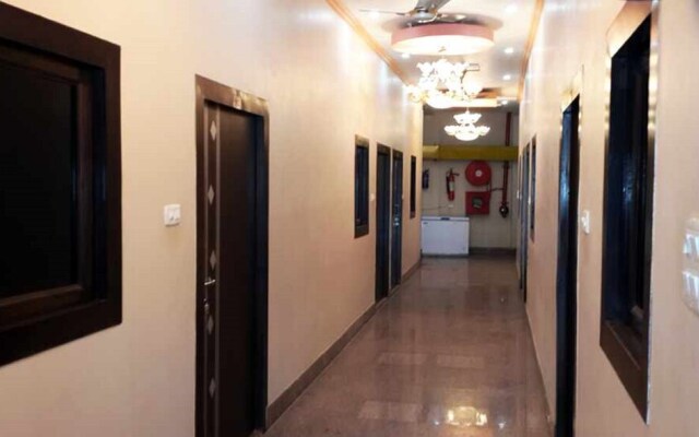 Goroomgo Brij Raj Guest House Mathura