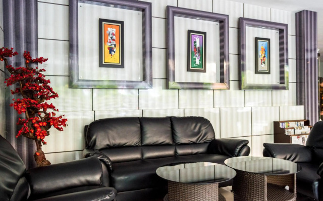 Capital O 664 Romance Hotel