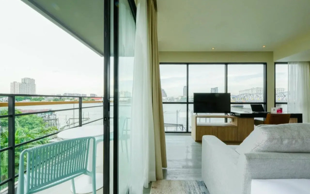 GLOW Bangkok Riverside