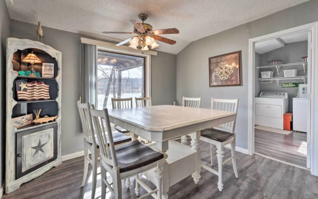 Lakefront Vacation Rental w/ Deck & 2 Docks!