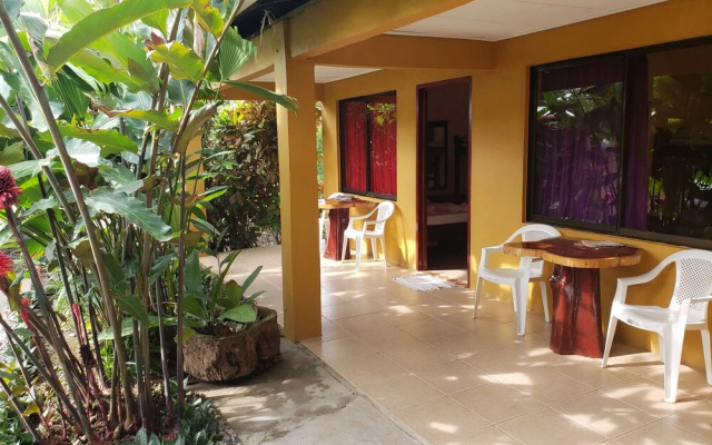 Cabinas Pura Vida Bed & Breakfast