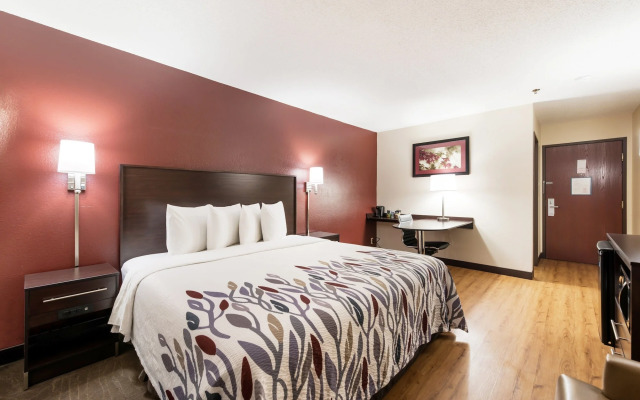 Red Roof Inn Auburn