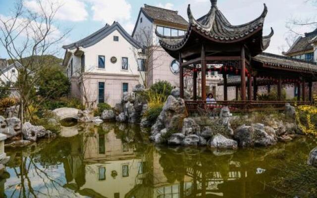 Anji paradise spring and autumn Resort