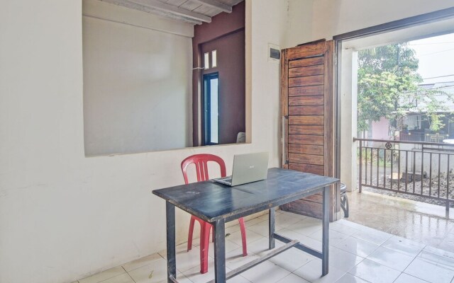 OYO 92964 Kost 99