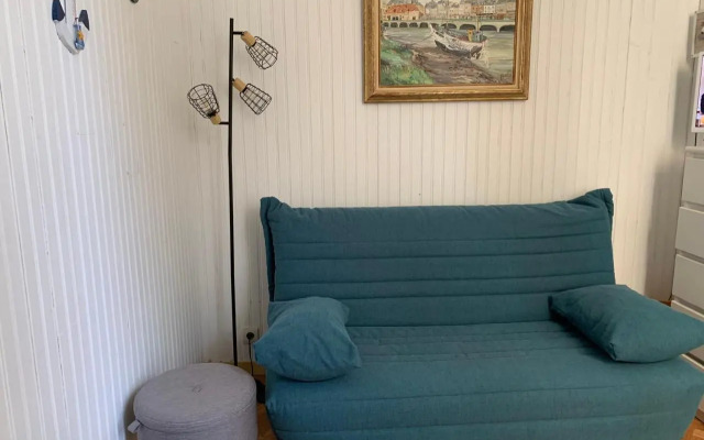 Bright Equipped Studio At 350 M From The Beach