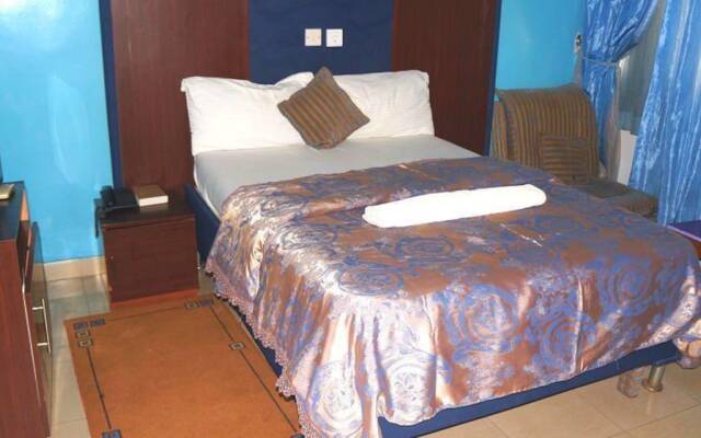 Thornberry Lekki Oxford