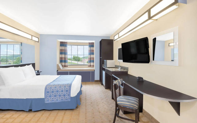 Microtel Inn & Suites by Wyndham Waynesburg