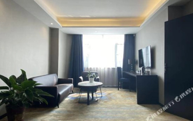 Wanlong Hotel (Hejian Reputation Building)