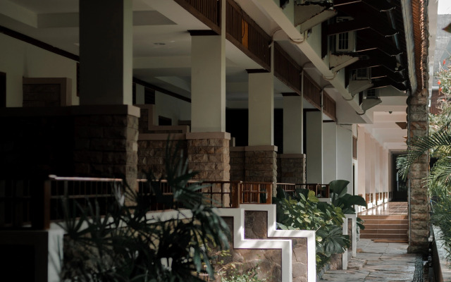 Surya Kencana Seaside Hotel