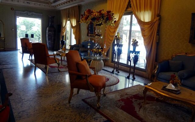 Riviera Palace