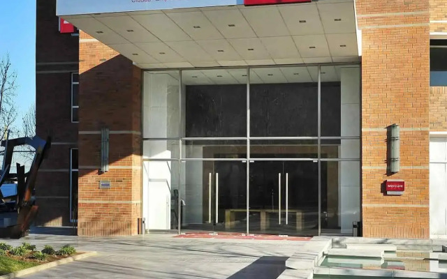 Radisson Ciudad Empresarial