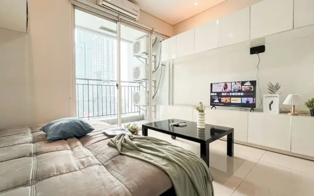 Nice And Cozy 3Br Apartment At Thamrin Residence