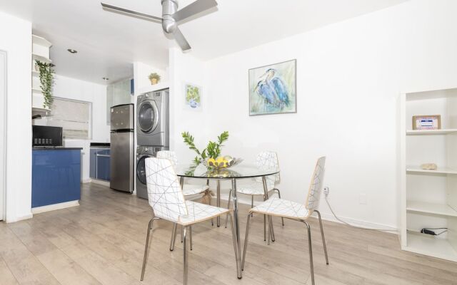 Sofi Beach Apartment