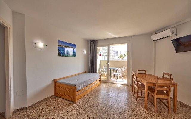 Magalluf Playa Apartments - Adults Only