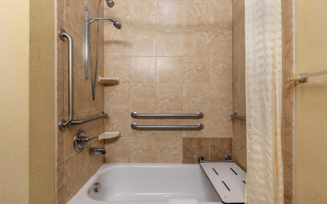 Best Western Bastrop Pines Inn