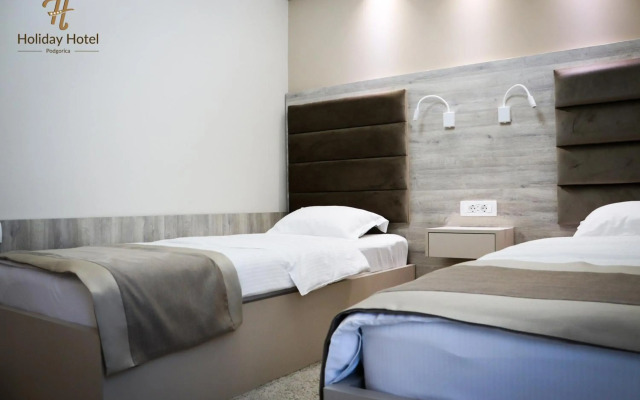Hotel Holiday