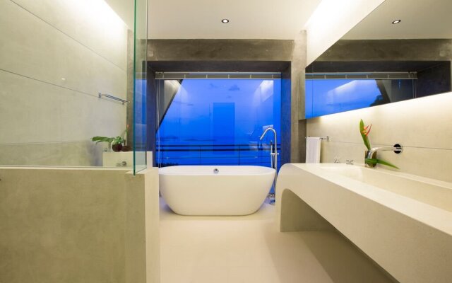 Villa Moonshadow
